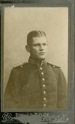 Porträtt av Harald Emanuel Åsbrink, underlöjtnant vid Hälsin