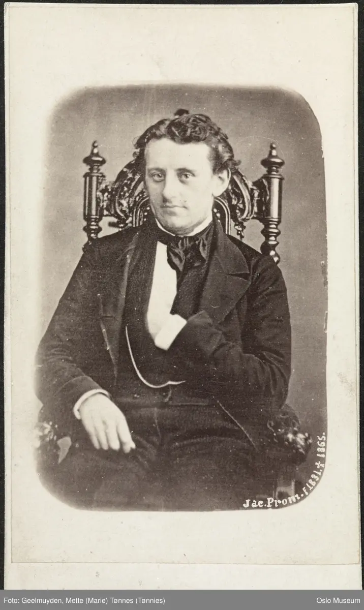 portrett, mann, skuespiller, sittende knefigur