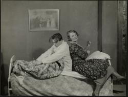 "Reale kjeltringer" på Centralteatret.