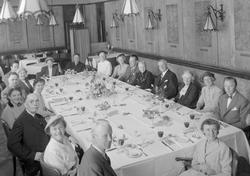 Selskap i Astoria Hotel, Jens Hoff