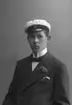Erik / Eric Bolling, född 1895 död 1988. Engelbrektsgatan 4, Gävle. Sedermera kapten och direktör på Sverige-Amerikalinjen.