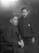 Alfred Uddholm med lillebror Pelle Uddholm. Magister Otto Alfred Uddholm, levde mellan åren 1885-1977, Nygatan 5, Gävle
