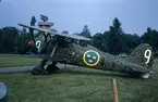 Flygplan J 11 märkt nummer 9 (2543), från F 3 uppställdt vid flygdagen på Malmen, 10 september 1972. Museiflygplan från Flygvapnets Malmensamlingar.