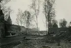 Utgrävningen i Slottsfjärden 1932-1934 med ledning av Harald Åkerlund, och bedrevs som AK-arbete. 

Fyllmassorna användes för att bygga upp nuvarande Tjärhovet. I den syrefattiga leran hade det organiska materialet bevarats väl, varför man förutom keramik även fann ett flertal fartyg samt smärre fynd som handskar och skor.