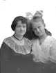 Elsa och Louise Moberg, Korsnäsgatan 26, Gävle