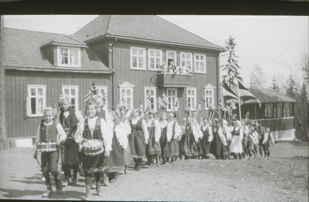 17. maitog på Brusetkollen friluftsskole.