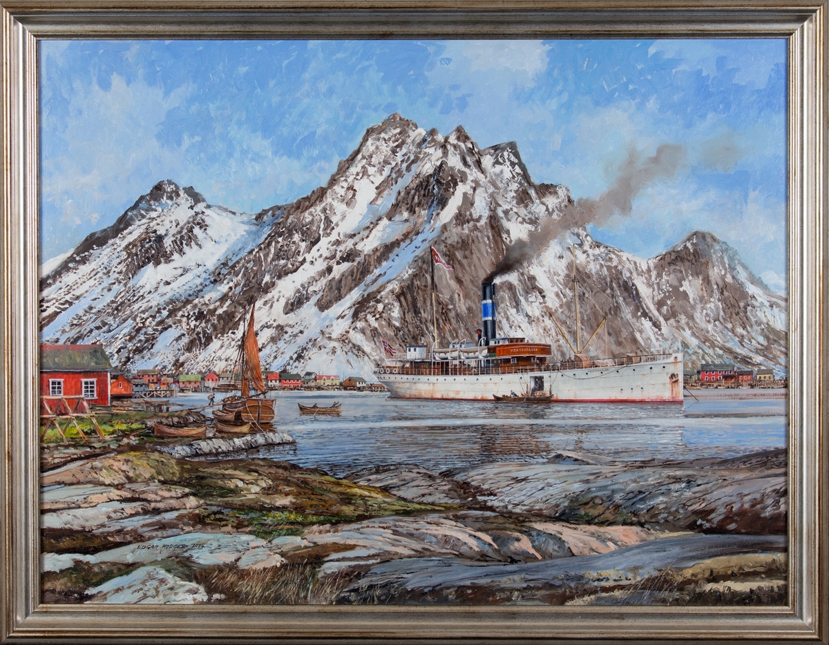 Skipsportrett av dampskipet VESTERAALEN laster/losser i Svolvær i Lofoten.
