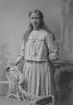 Porträtt från fotografen Maria Teschs ateljé i Linköping. 1911.09.23. Beställare: Edith Anderson.