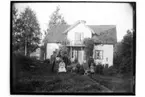 Byggnad, 9 personer.
Gustaf Bülow