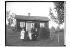 Husfallet, Guldsmedshyttan, Linde socken
Bostadshus, familjegrupp 5 personer.
Gustaf Ersson