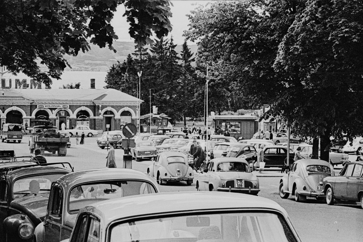Stortorget, Kirkebakken, Hamar, biler, parkering, 