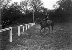 Kapplöpningar våren 1911 på Österängen, Strömsholm. Strömsholm 1910-11.