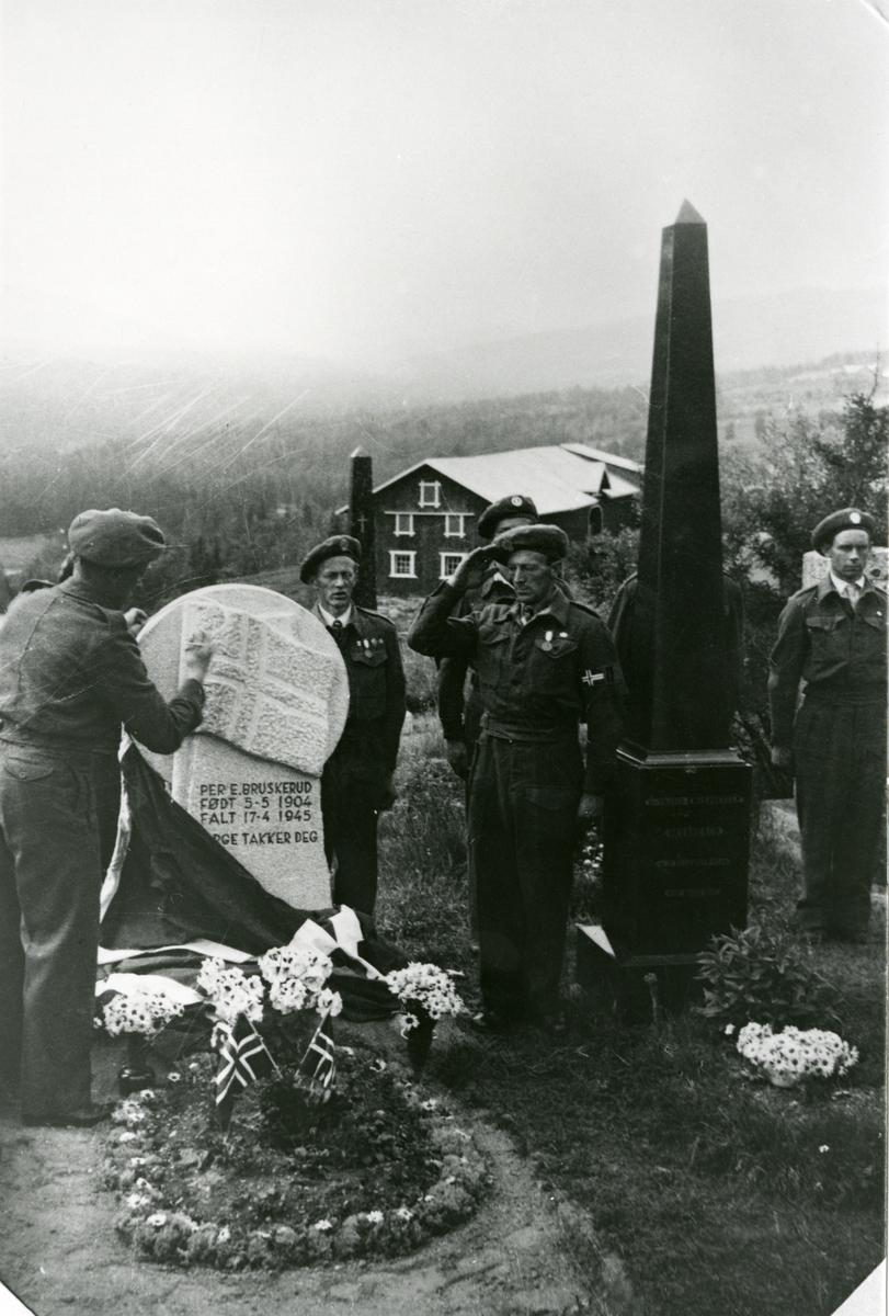Avdukingen av minnestein over Per Bruskerud, Hedalen.