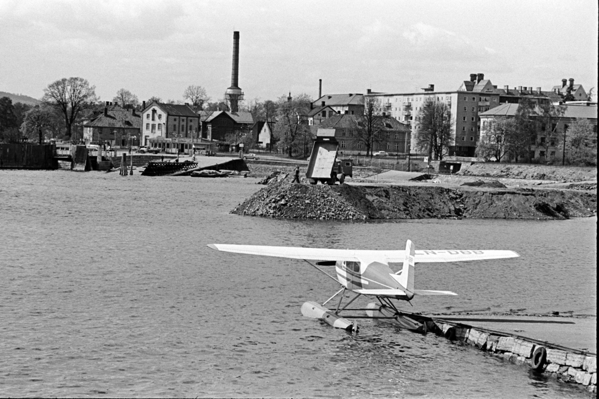Småfly, LN-DBB, flytransport, Tjuvholmen, Mjøsa, utfylling i småbåthavna, åttemetersplanet, utfylling.