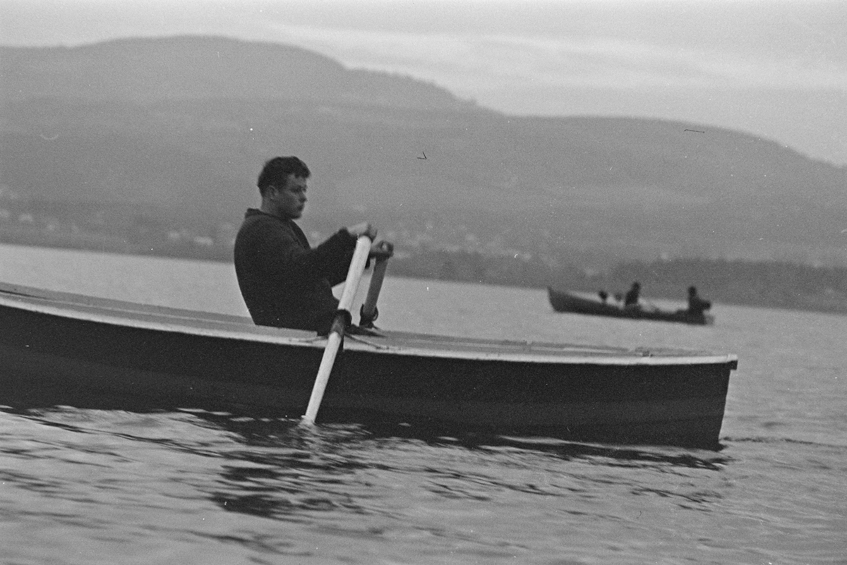 Mjøsfiske,dreggefiske,mjøsørret, robåt, Furnesfjorden.
