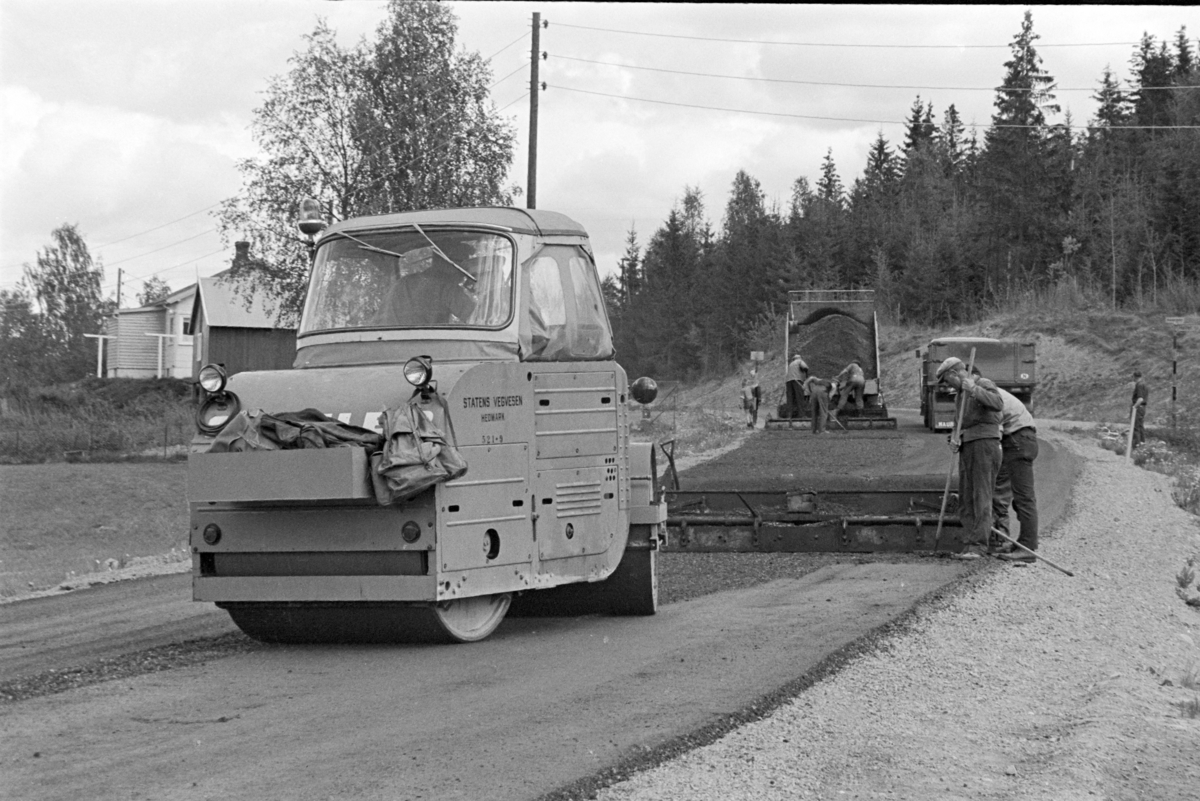 Kvarbergsvika, vegarbeid, oljegrus,vegarbeidere, Brumunddal, veivalse, Statens vegvesen, Hedmark.
