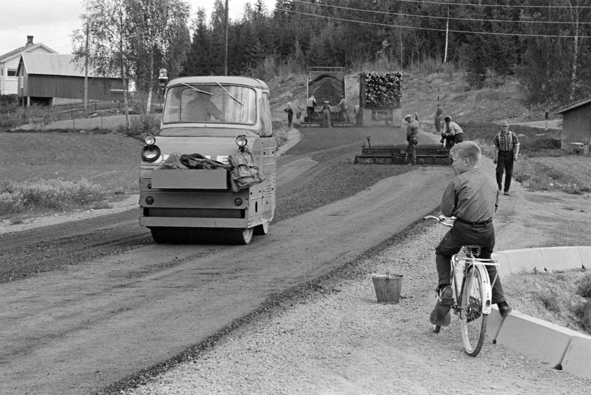 Kvarbergsvika, vegarbeid, oljegrus,vegarbeidere, Brumunddal, veivalse, Statens vegvesen, Hedmark.