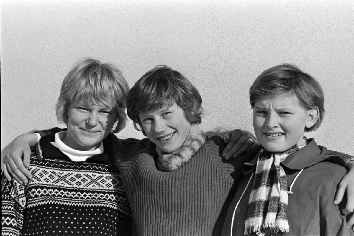 Ener ungdomsskole, Vang, langrenn, skidag,skoleskirenn, f.v Tove Rennemo, Kari Aagård og Reidun Arntsen