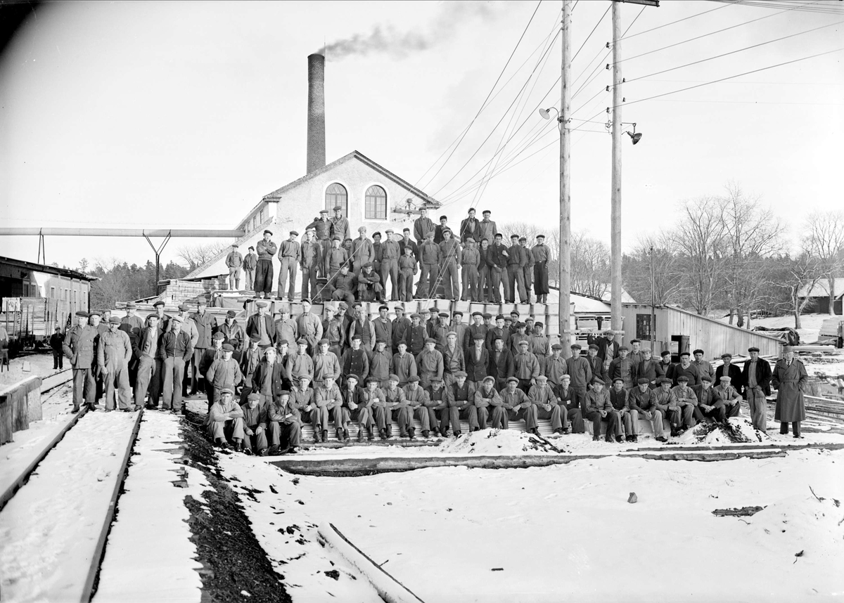 Grupporträtt, Lenna bruks AB, Länna, Almunge socken, Uppland 1941