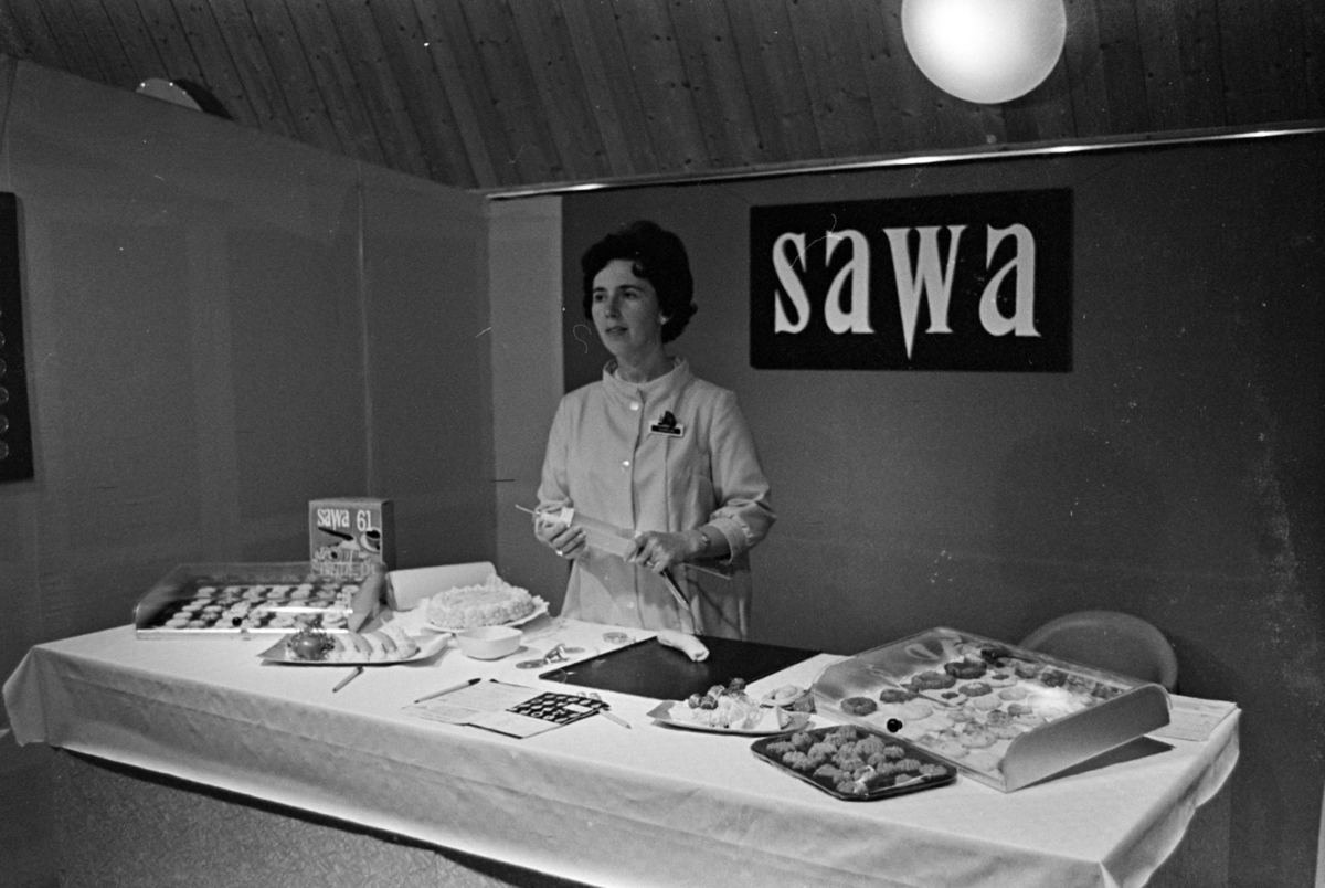 Kjøkkenutstilling i Hamarhallen, stand Sawa, kaker,kjeks,
