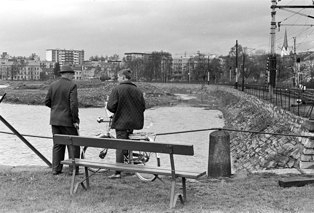 Flom i Mjøsa ved Victoria-undergangen,åttemetersplanet,