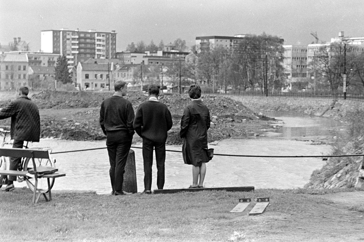 Flom i Mjøsa ved Victoria-undergangen, åttemetersplanet,