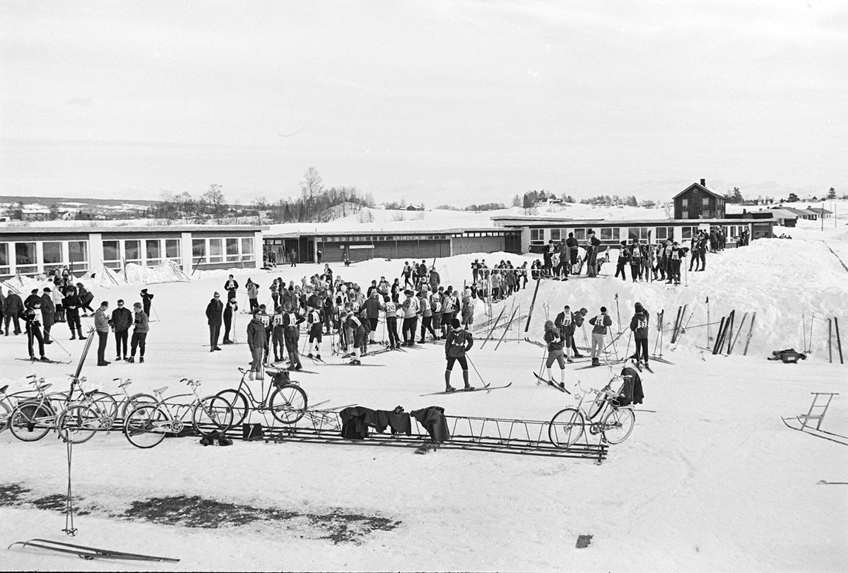 Ener ungdomsskole,Vang H. Skidag.