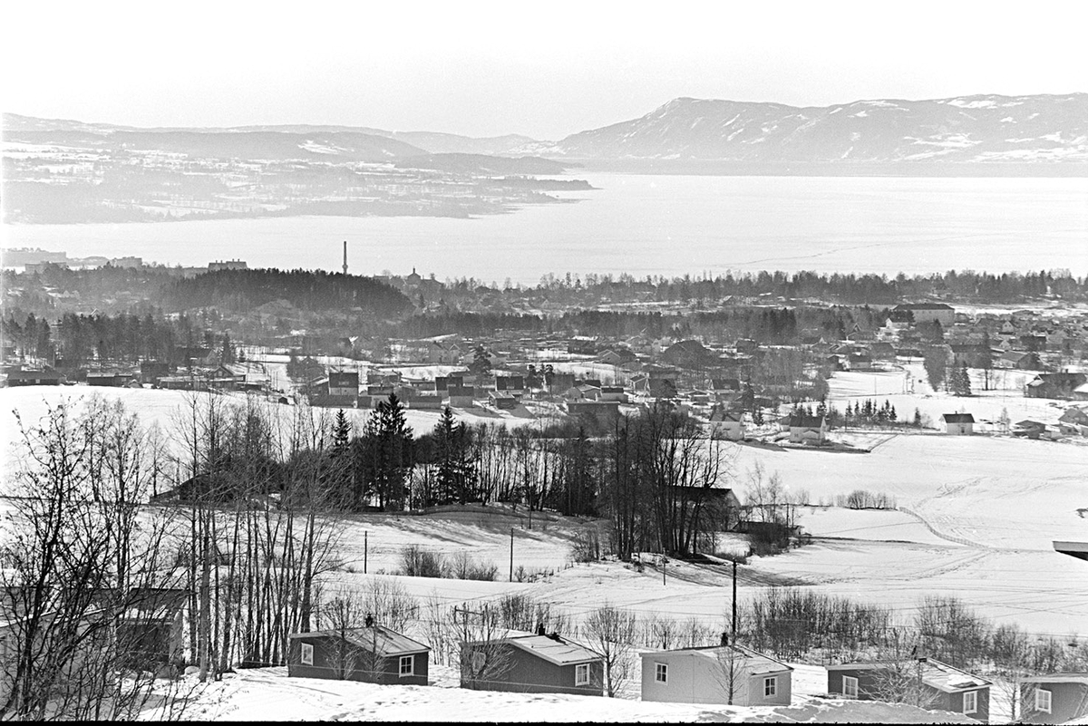 Hedmarkstoppen, utsikt mot Holsjordet,,Storhamar,Mjøsa,