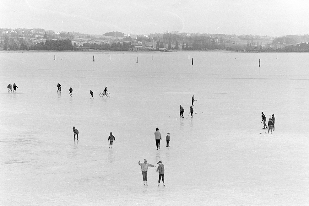 Åkersvika, mjøsis,vinteraktivitet, skøyter,kunstløp,ishockey,barn,