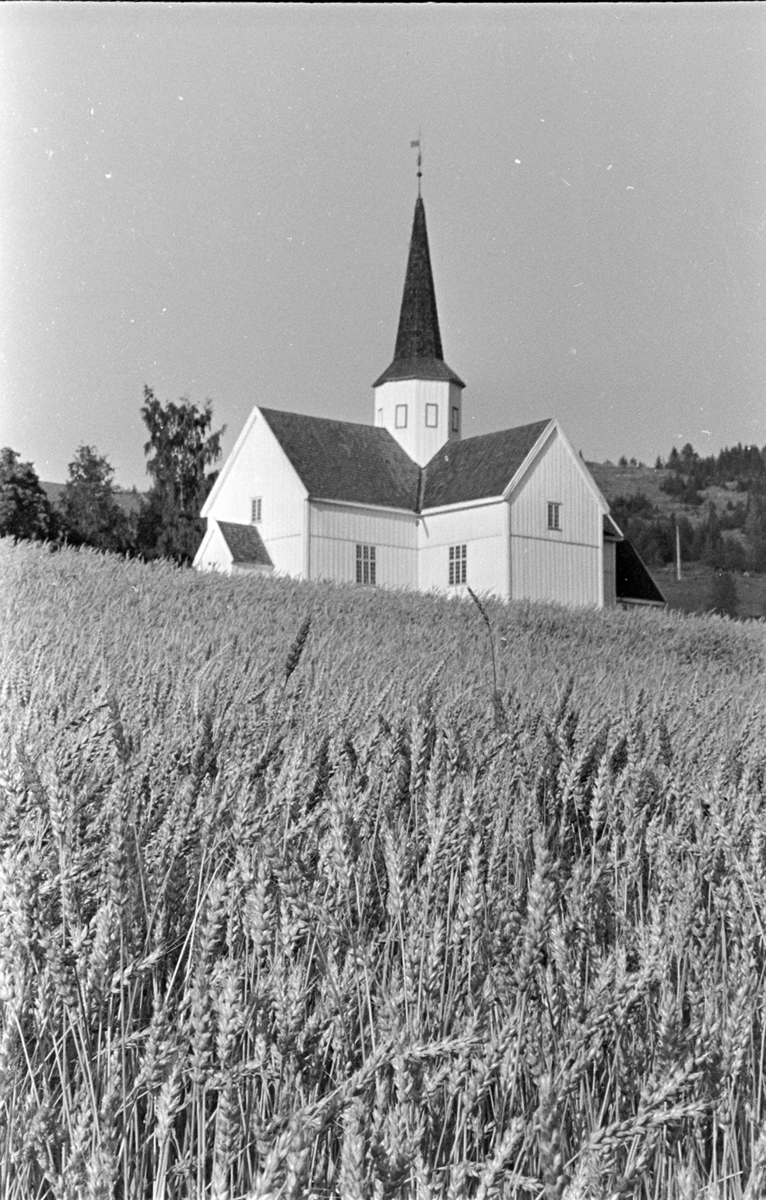 Brøttum kirke.
