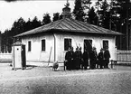 Infanterivolontärskolan Karlsborg, senare rekrytskolan för infanteriets off- och res. off. Aspiranter 1878 - 1927.vakten vid volontärskolan Karlsborg 1881-1882. Obs! 