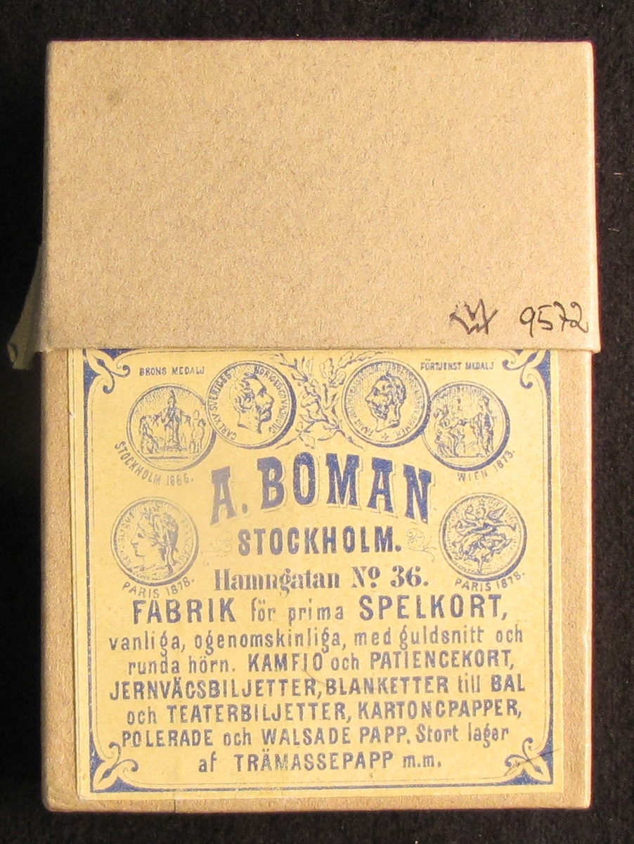 Kortlek med hjärter, ruter, klöver och spader. Tretton kort i varje färg.