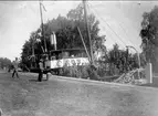 Göta kanal S/S Eos. Soldater ur ingenjörtrupperna 4. Komp, på väg från Otterbäcken till Karlsborg, här i Forsviks sluss år 1911.