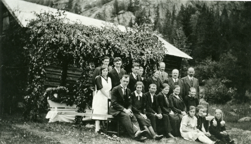 Gravferd etter Arne Bjørneskaret, Sandviken 1927.