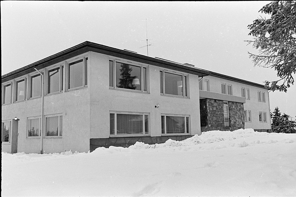 Sjusjøen, vinter.Mengshoel høyfjellspensjonat,