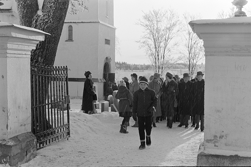 Furnes kirke, julegudstjeneste,