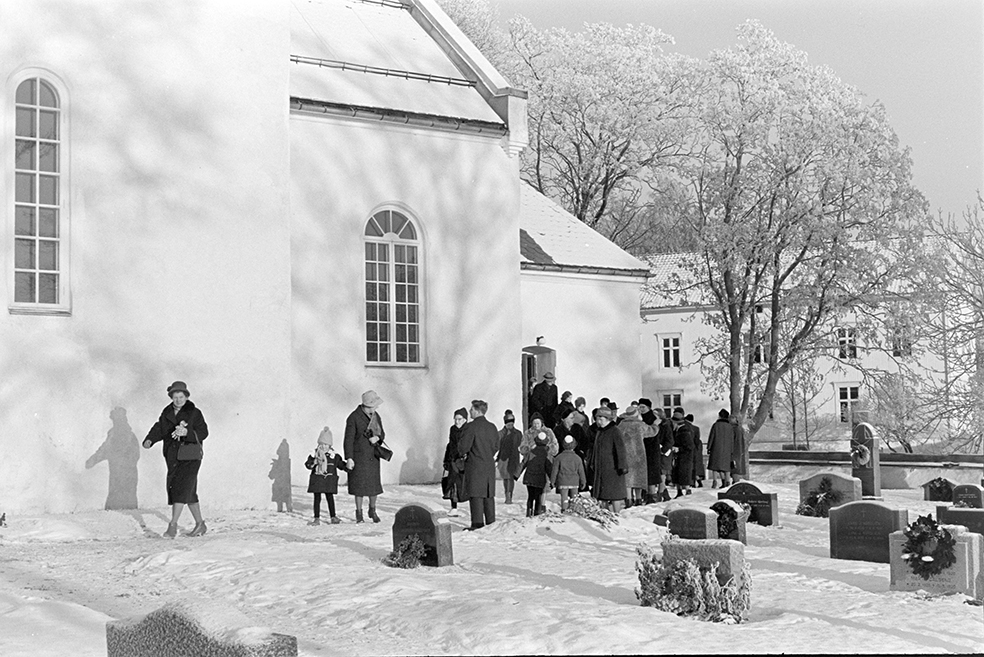 Furnes kirke, julegudstjeneste,