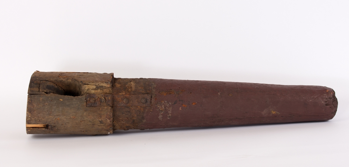 Klyverbom/nokken fra GJØA, som Roald Amundsen 
brukte på toktet gjennom Nord-Vest passasjen i 1903-07.