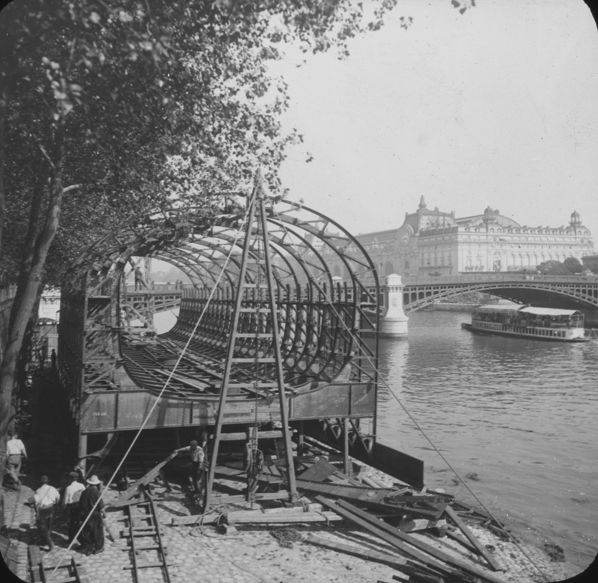 Bygget av tunnelbanan i Paris 1899-1911. "Le Métro de Paris".