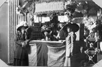 Folkmarknaden i Stadshuset 1911.
Fru Berggren, Fru Runer, Fröken Fock, Fröken Harriet Åhman.