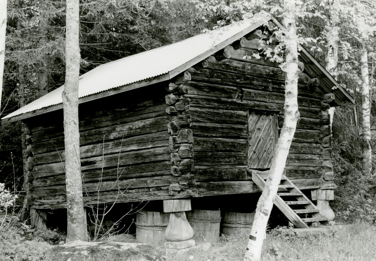 Stabbur på nordre Storruste, Hedalen, Sør-Aurdal.