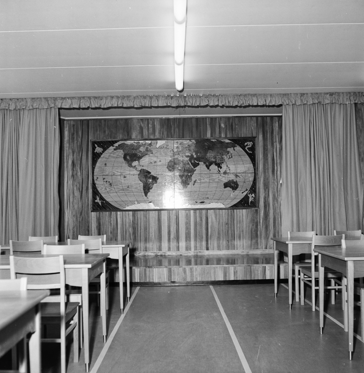 Scenen i barneavdelinga på Odda bibliotek 