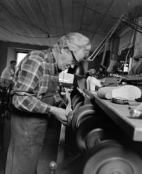 Skomaker Kristian Helgesen, Løten. Skomakerverksted,