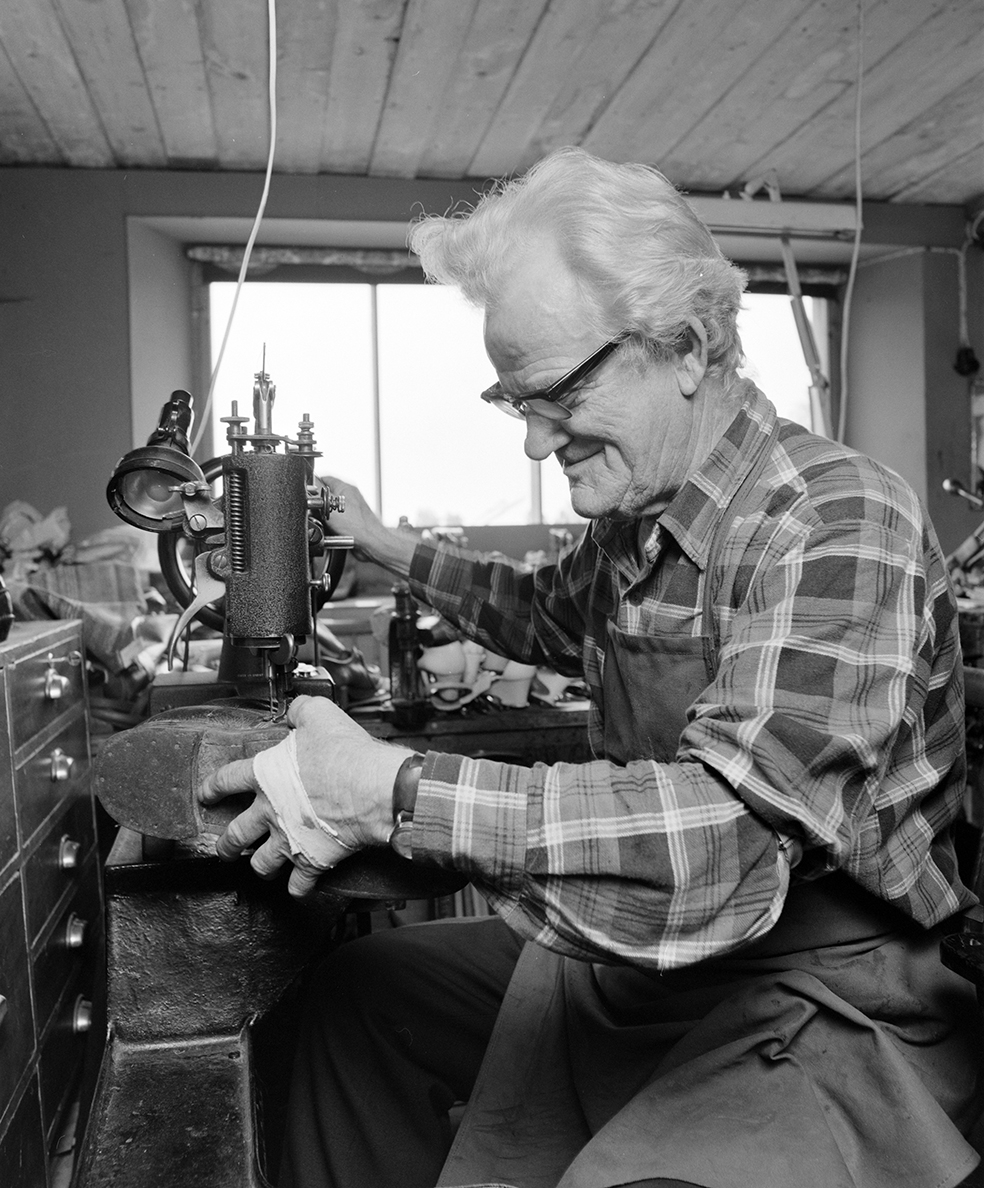 Skomaker Kristian Helgesen, Løten. Skomakerverksted, 
