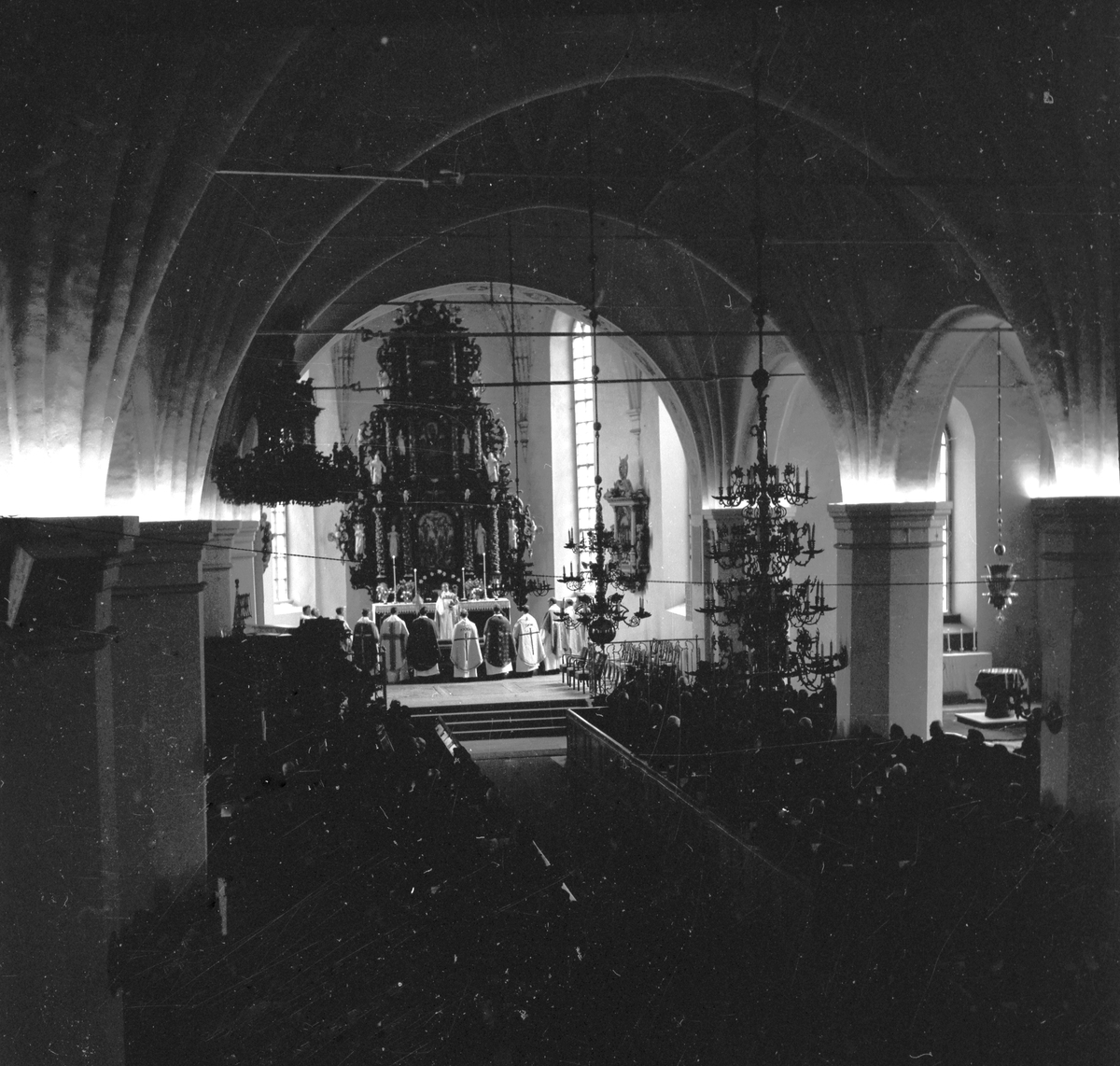 Kyrkoherde-installation i Heliga Trefaldighet. Mars 1939. Reportage för Gefle Dagblad


