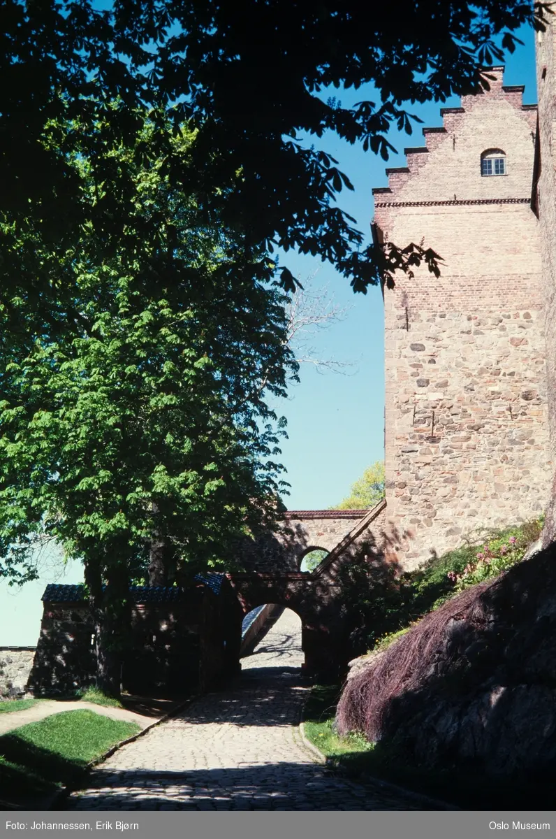 Akershus festning, kaponnier, port