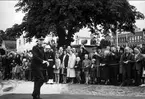 Kungabesök år 1962. Gustaf VI Adolf vid ankomsten till Karlsborg.