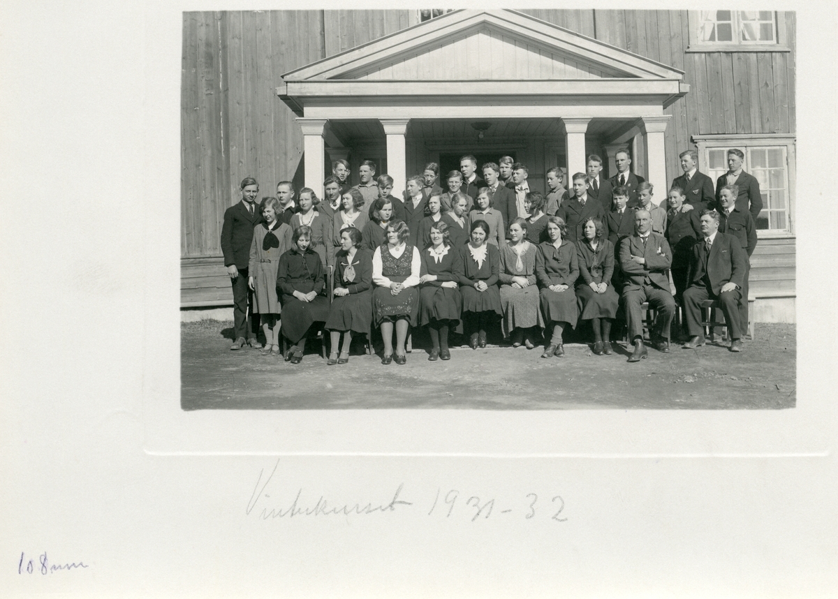 Elevar på vinterkurset til Vestoppland Folkehøgskule, 1931-32.