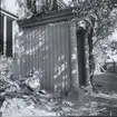 Uthus vid Thernströmska huset som avslutade Västra Sjögatan. Rivet 1938.