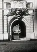 Residenset. Port med dekor av J.A Schmied. Borttaget 1949.